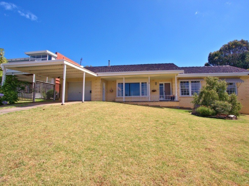 3 Ridge Avenue, Encounter Bay SA 5211