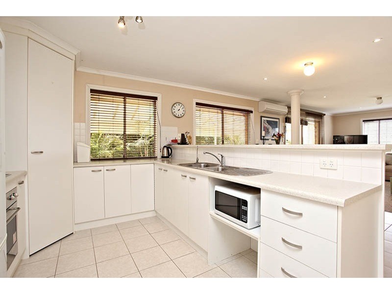 27 Rymill Avenue, Encounter Bay SA 5211