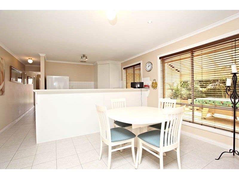 27 Rymill Avenue, Encounter Bay SA 5211