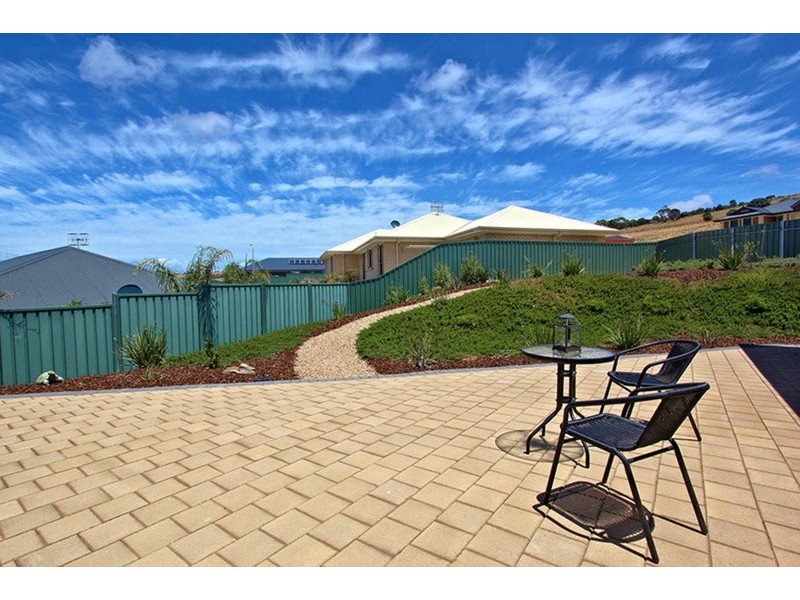 25 Wishart Crescent, Encounter Bay SA 5211