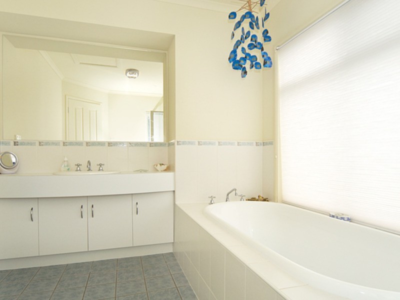 122 Excelsior Parade, Hindmarsh Island SA 5214