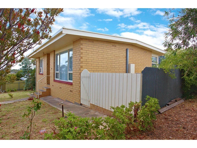 12 James Avenue, Victor Harbor SA 5211