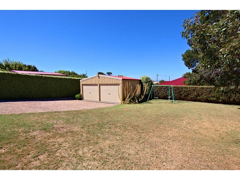 4 Laurie Avenue, Encounter Bay SA 5211