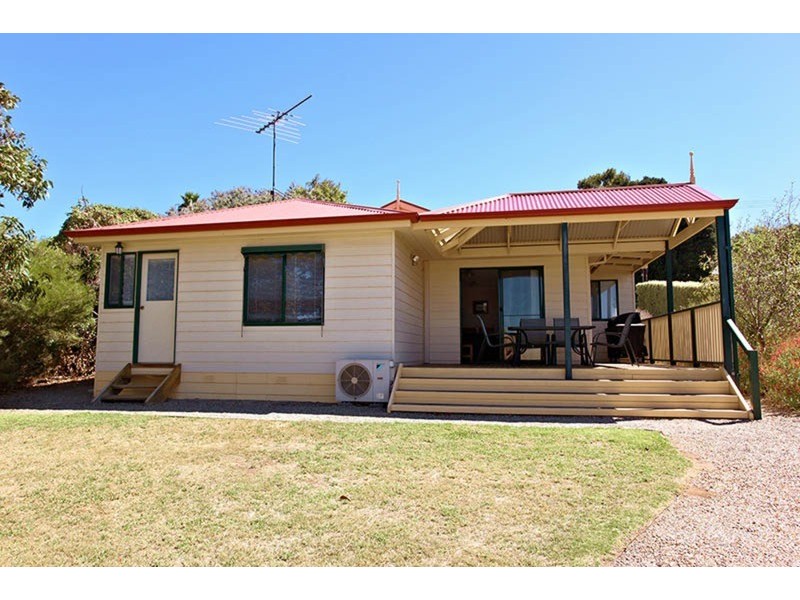 4 Laurie Avenue, Encounter Bay SA 5211