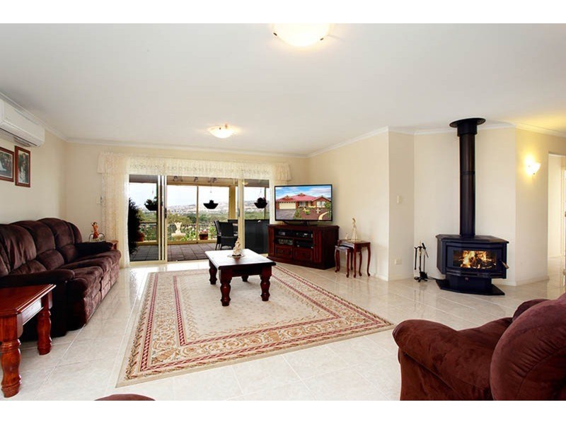 45 Greenhills  Road, Victor Harbor SA 5211