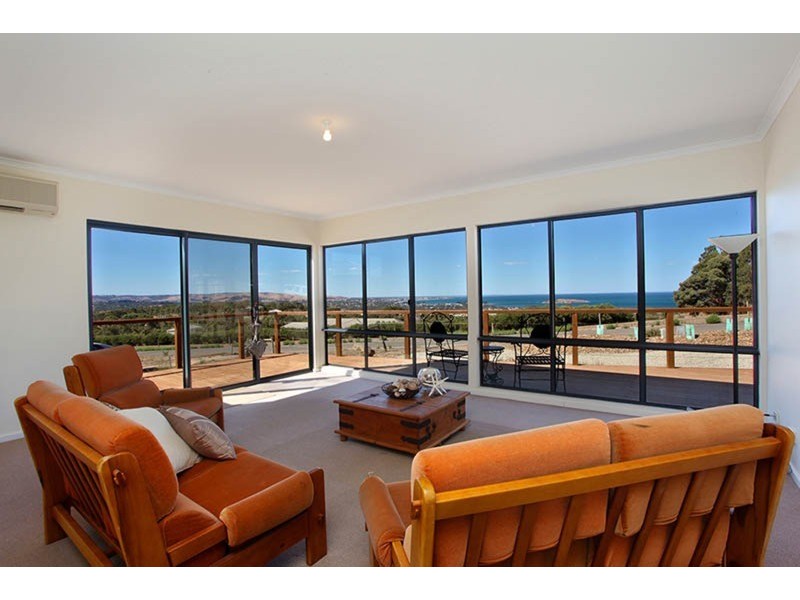 24 Tjilbruke Drive, Victor Harbor SA 5211