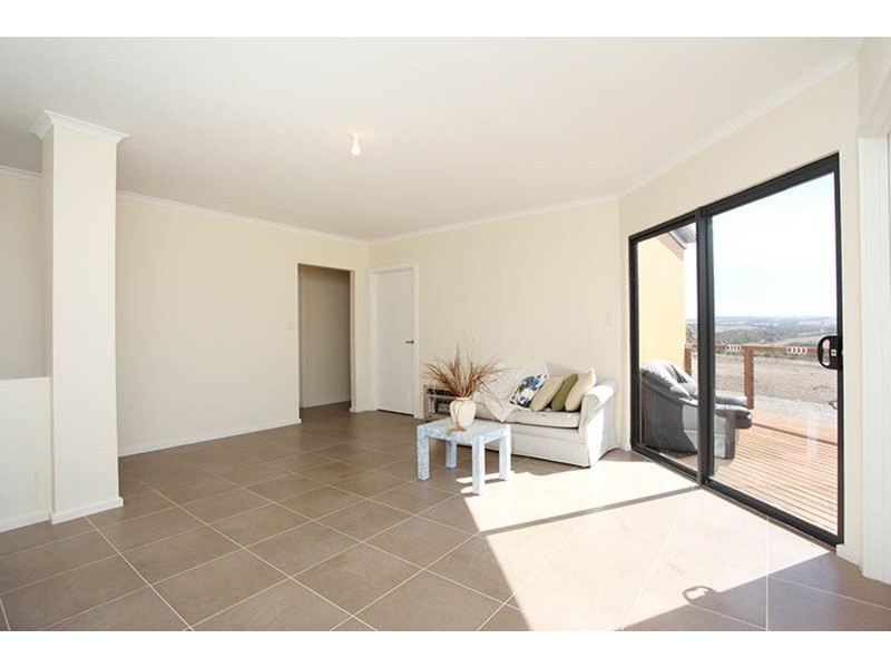 24 Tjilbruke Drive, Victor Harbor SA 5211