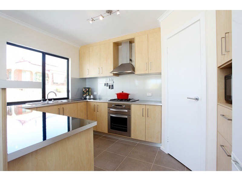 24 Tjilbruke Drive, Victor Harbor SA 5211