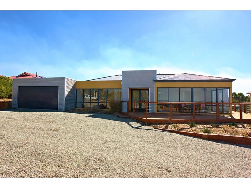 24 Tjilbruke Drive, Victor Harbor SA 5211