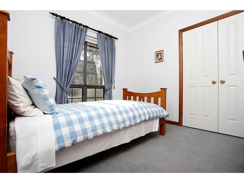 64 Warland Avenue, Victor Harbor SA 5211