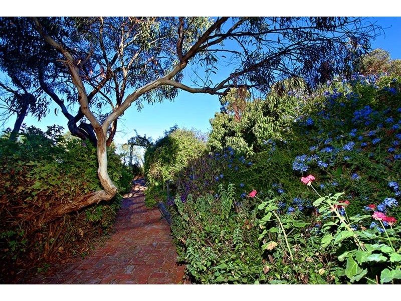 64 Warland Avenue, Victor Harbor SA 5211