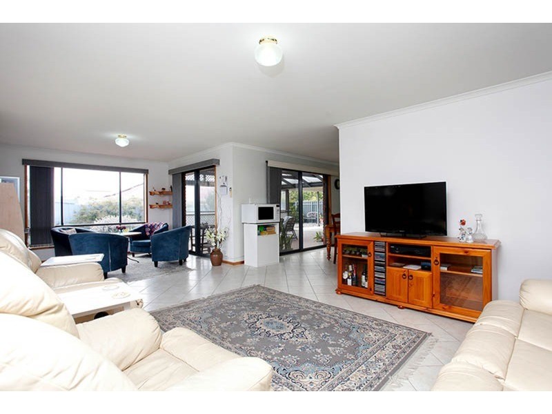 5 Humberstone Avenue, Hayborough SA 5211