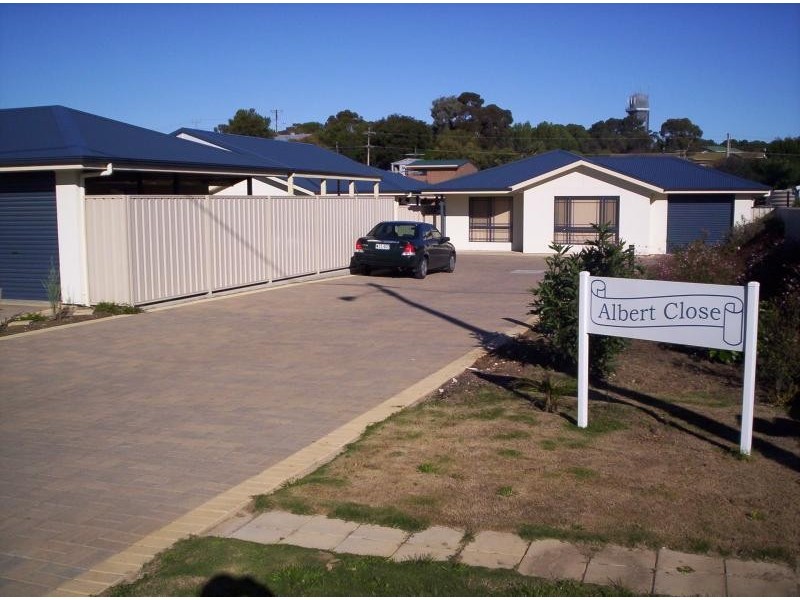- Baker Street, Meningie SA 5264