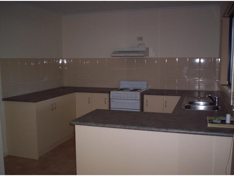 - Baker Street, Meningie SA 5264