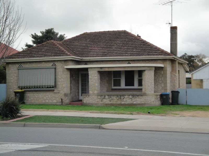 105 Adelaide Road, Murray Bridge SA 5253