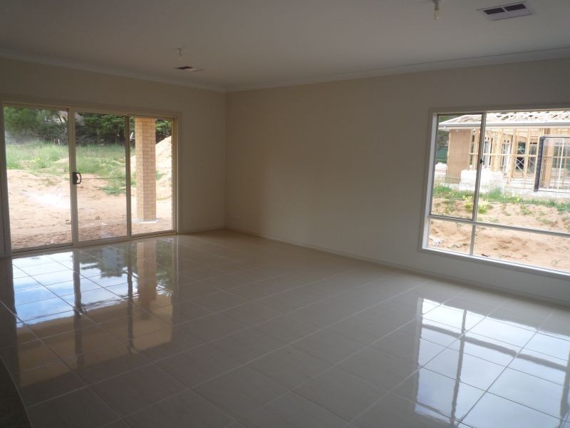 122 Tooma Drive, Murray Bridge SA 5253