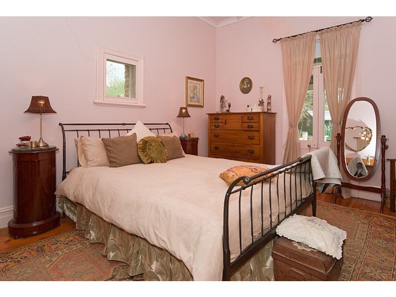 94 Adelaide Road, Murray Bridge SA 5253