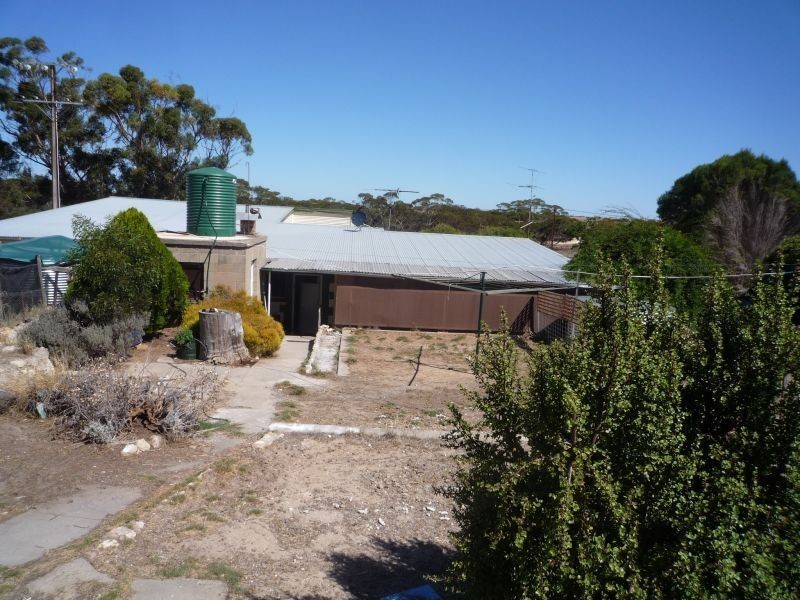 12 & 13 Ampton Terrace, Jabuk SA 5301