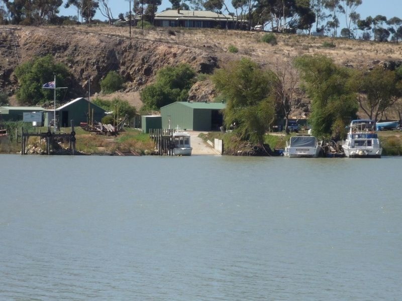 17 Ukee Boat Club, Murray Bridge SA 5253