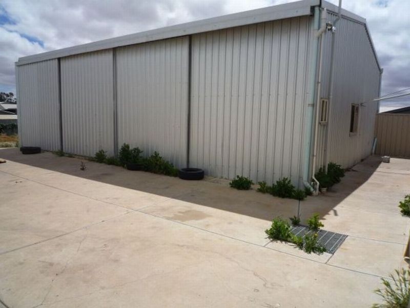 141 Adelaide Road, Murray Bridge SA 5253