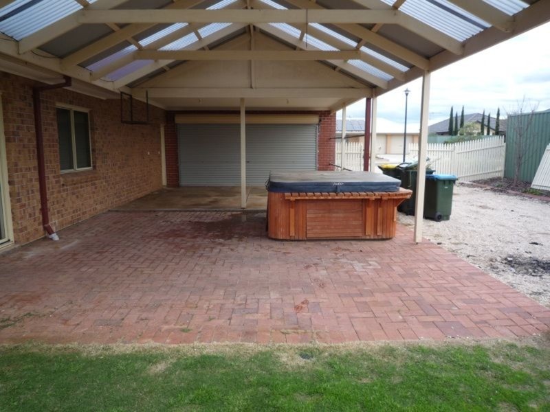 8 Strathcona Glen, Strathalbyn SA 5255