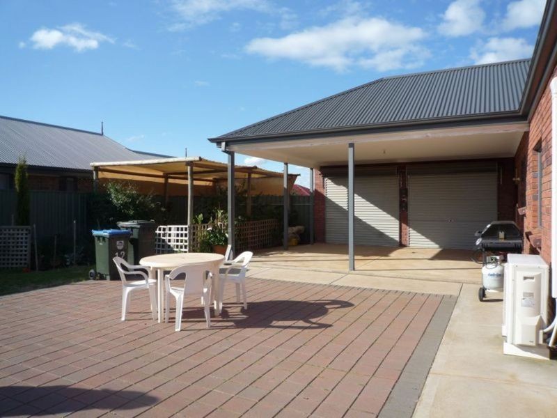 12 Strathoak Crescent, Strathalbyn SA 5255