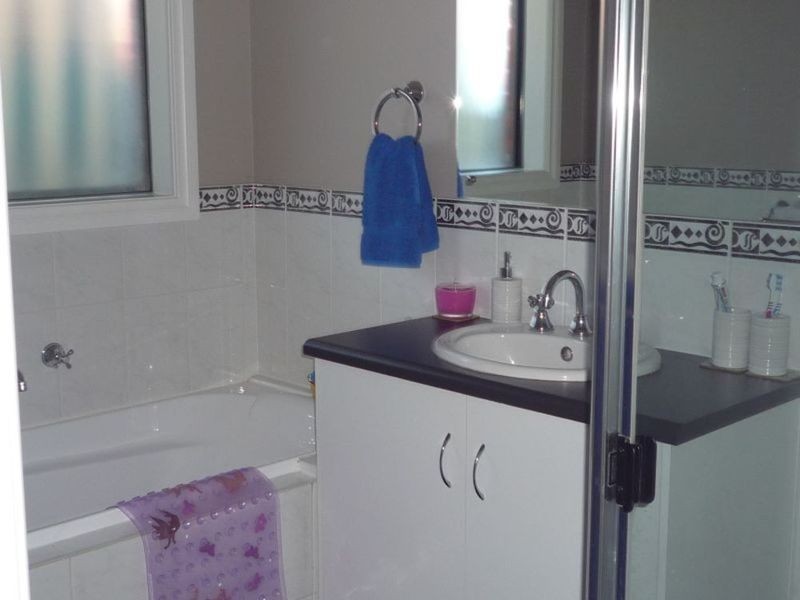 12 Strathoak Crescent, Strathalbyn SA 5255