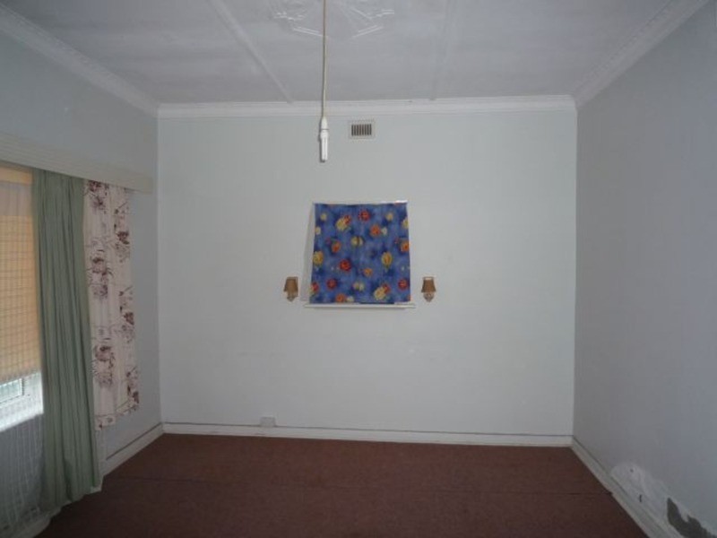27 Bonney Street, Meningie SA 5264