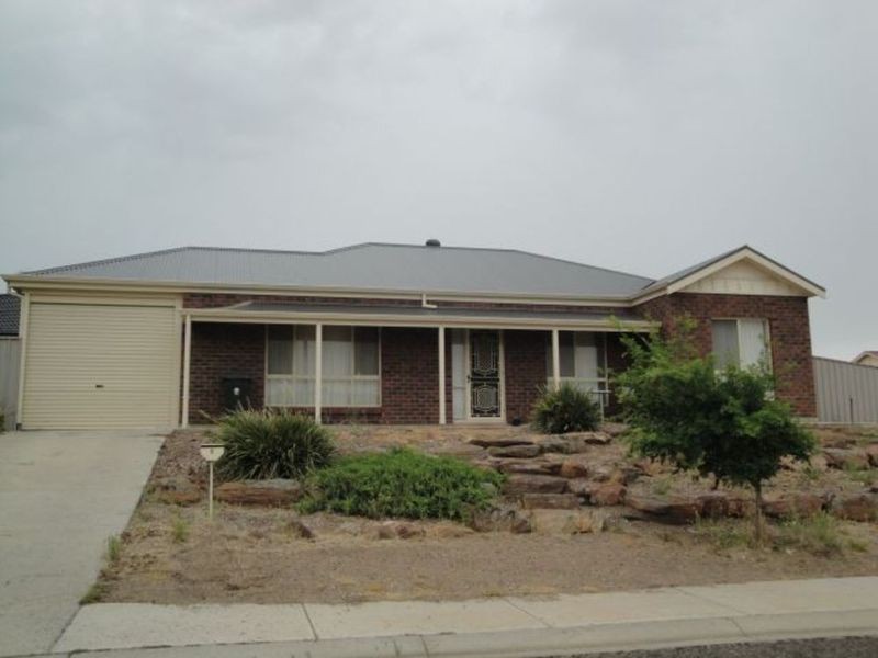 8 Adrian Street, Murray Bridge SA 5253