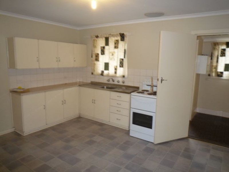 6 Clifford Street, Murray Bridge SA 5253