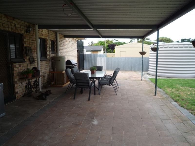 10 Albert Road, Meningie SA 5264