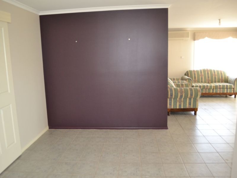 148 Sir John Cowan Avenue, Murray Bridge SA 5253