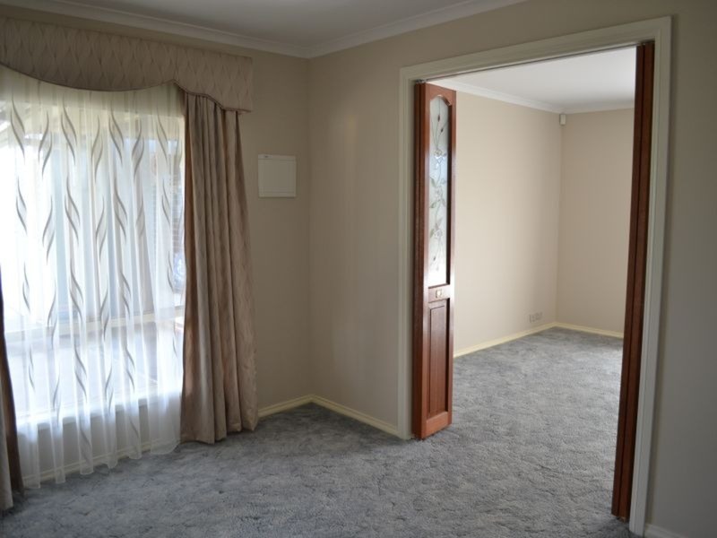 148 Sir John Cowan Avenue, Murray Bridge SA 5253