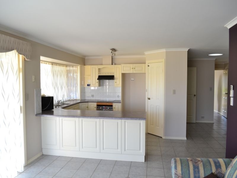 148 Sir John Cowan Avenue, Murray Bridge SA 5253
