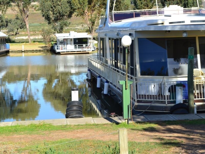 24 Kia Marina, Mannum SA 5238