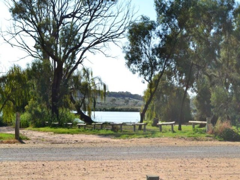 24 Kia Marina, Mannum SA 5238