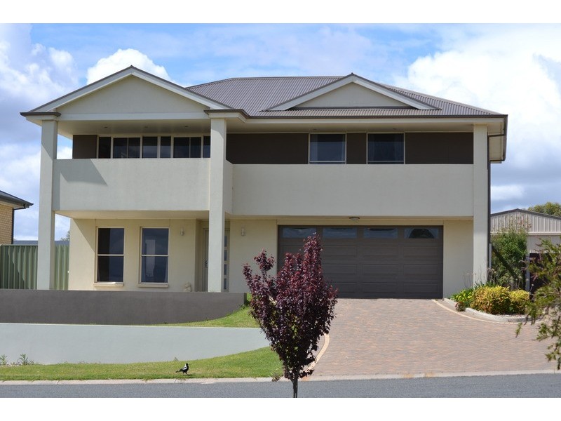 24 Queen Louisa  Drive, Murray Bridge SA 5253