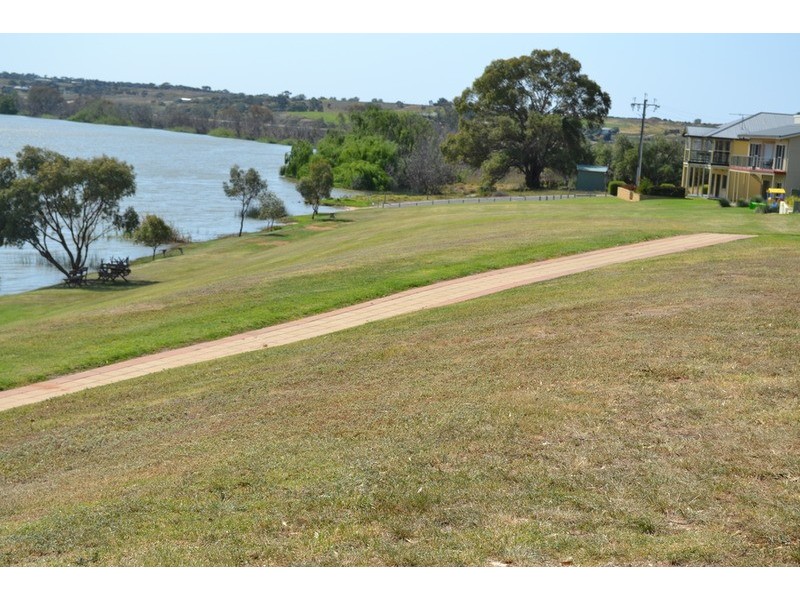 Lot 2 Queen Louisa  Drive, Murray Bridge SA 5253