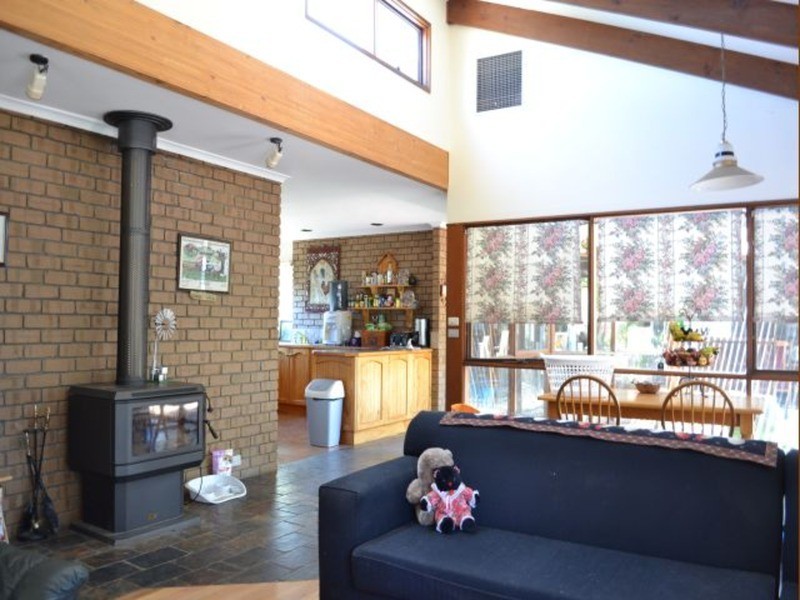 32 Sir John Cowan Avenue, Murray Bridge SA 5253