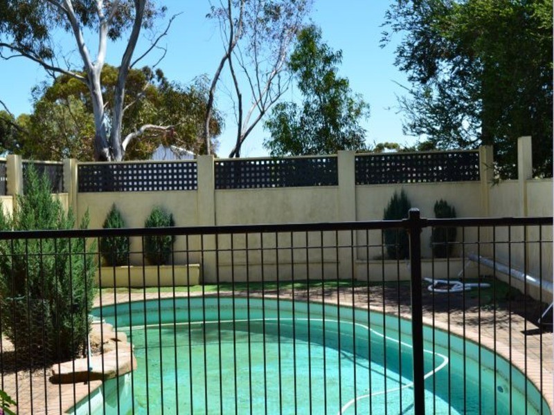 32 Sir John Cowan Avenue, Murray Bridge SA 5253