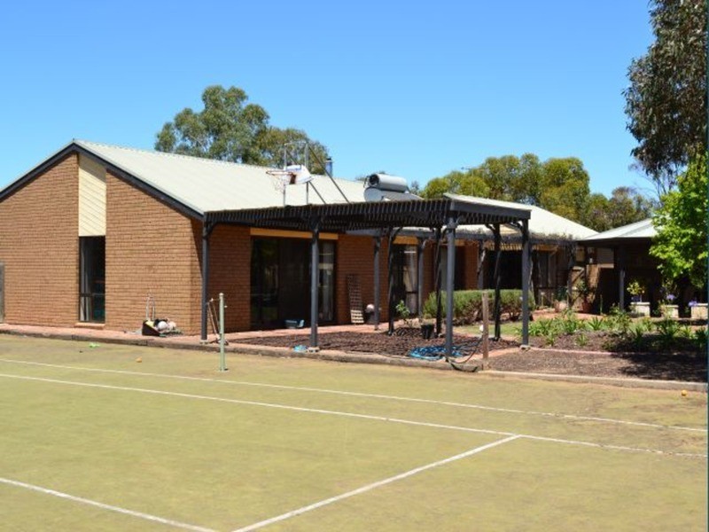 32 Sir John Cowan Avenue, Murray Bridge SA 5253