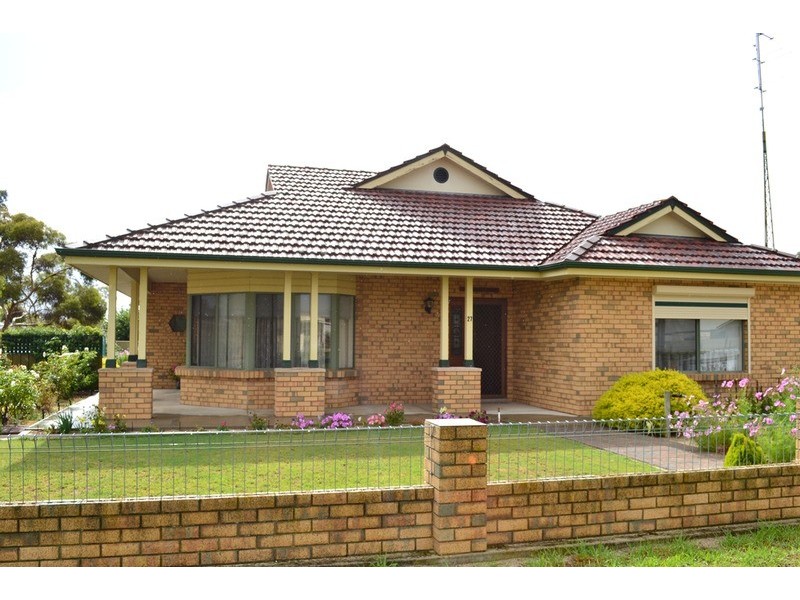27-29 Peake  Terrace, Coonalpyn SA 5265