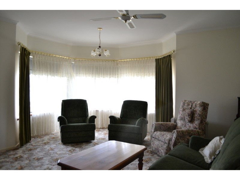 27-29 Peake  Terrace, Coonalpyn SA 5265