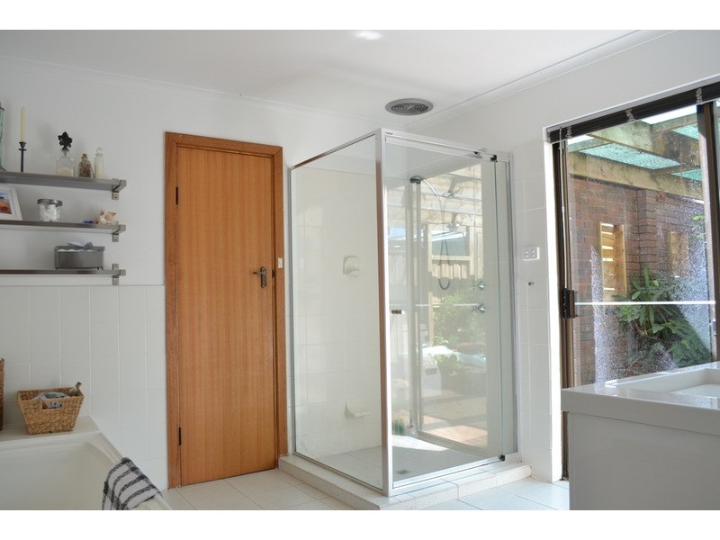 195 Avoca Dell Drive, Murray Bridge East SA 5253