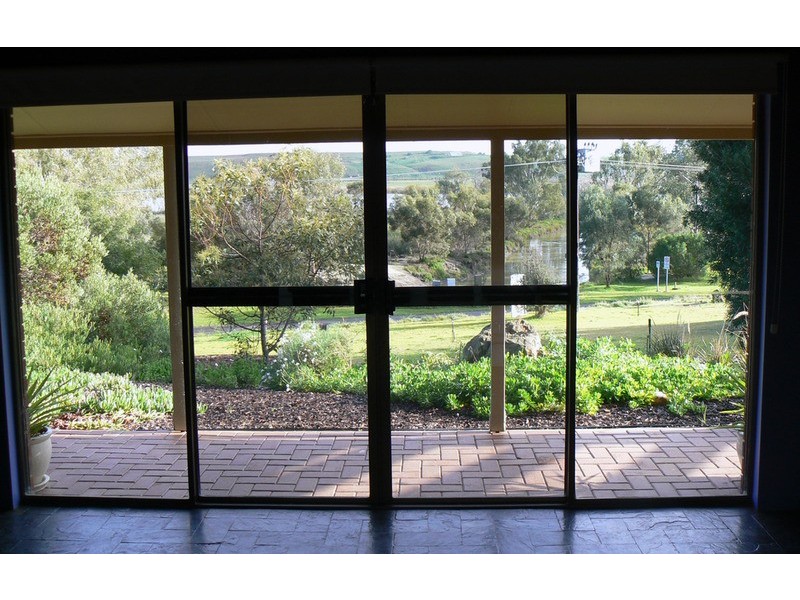195 Avoca Dell Drive, Murray Bridge East SA 5253