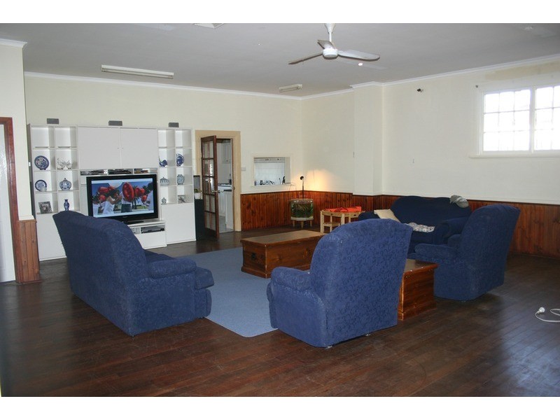 87 Princes Highway, Murray Bridge SA 5253
