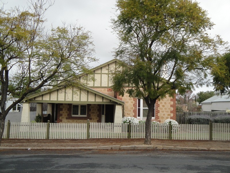 22 Mchenry Street, Murray Bridge SA 5253