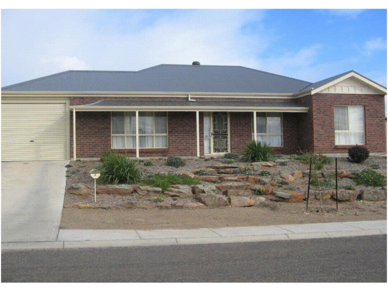 8 Adrian Street, Murray Bridge SA 5253