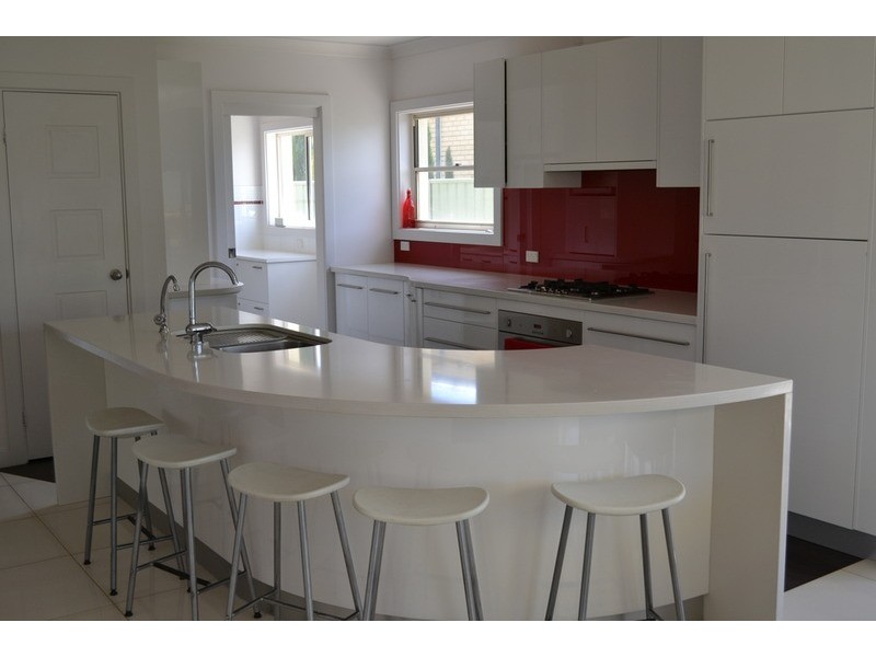 24 Queen Louisa Drive, Murray Bridge SA 5253