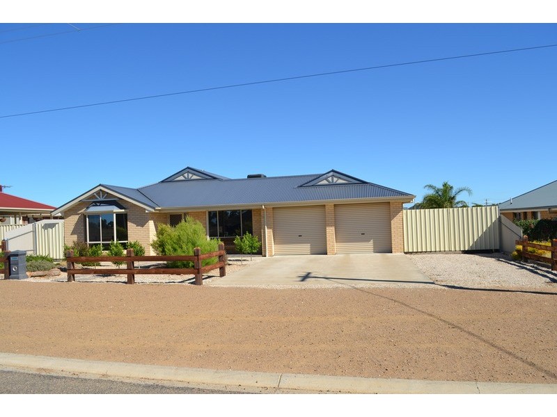 5 Hume Avenue, Murray Bridge SA 5253